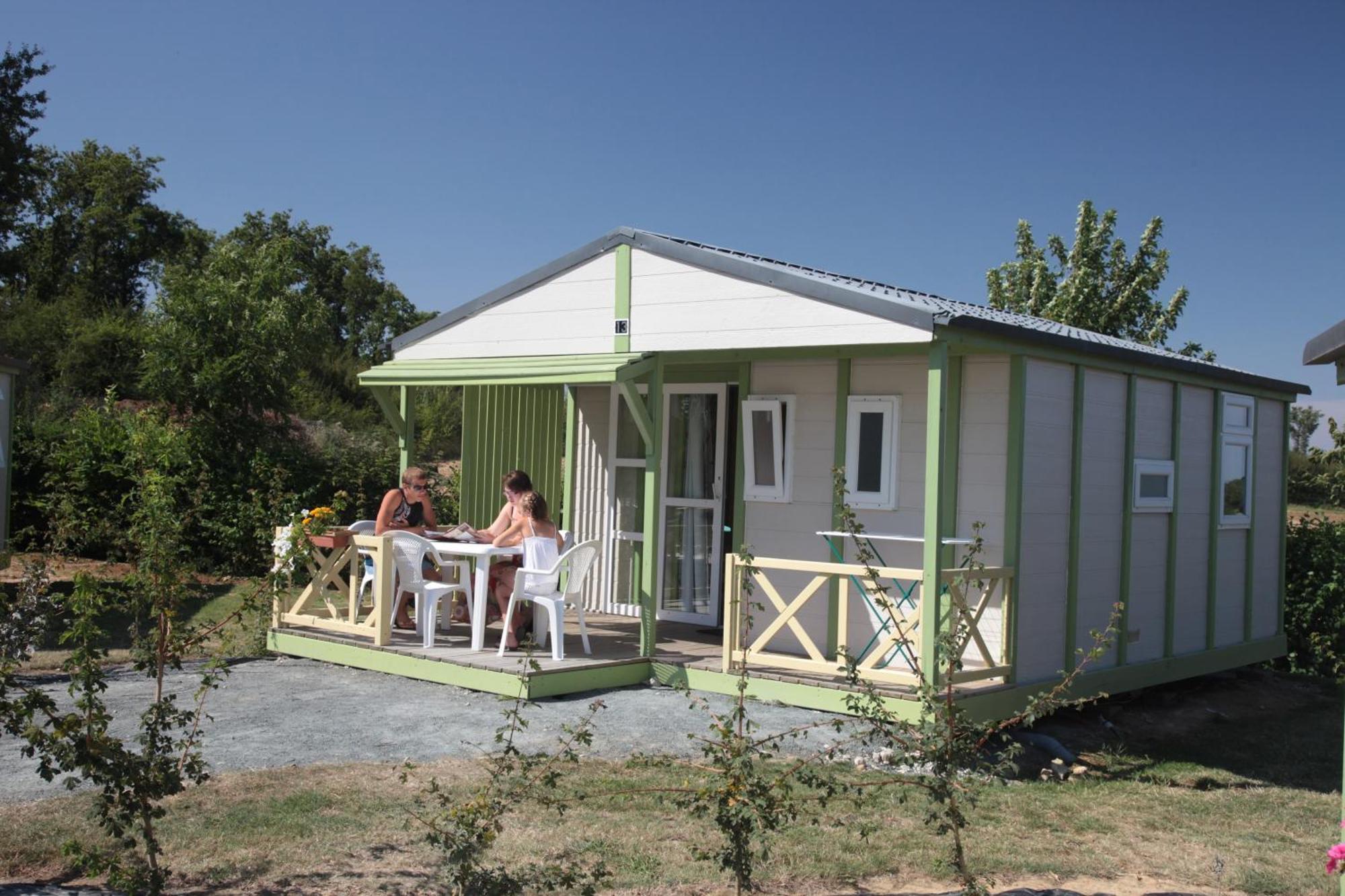 Camping Des Rulieres Hotel Saint-Valerien Room photo