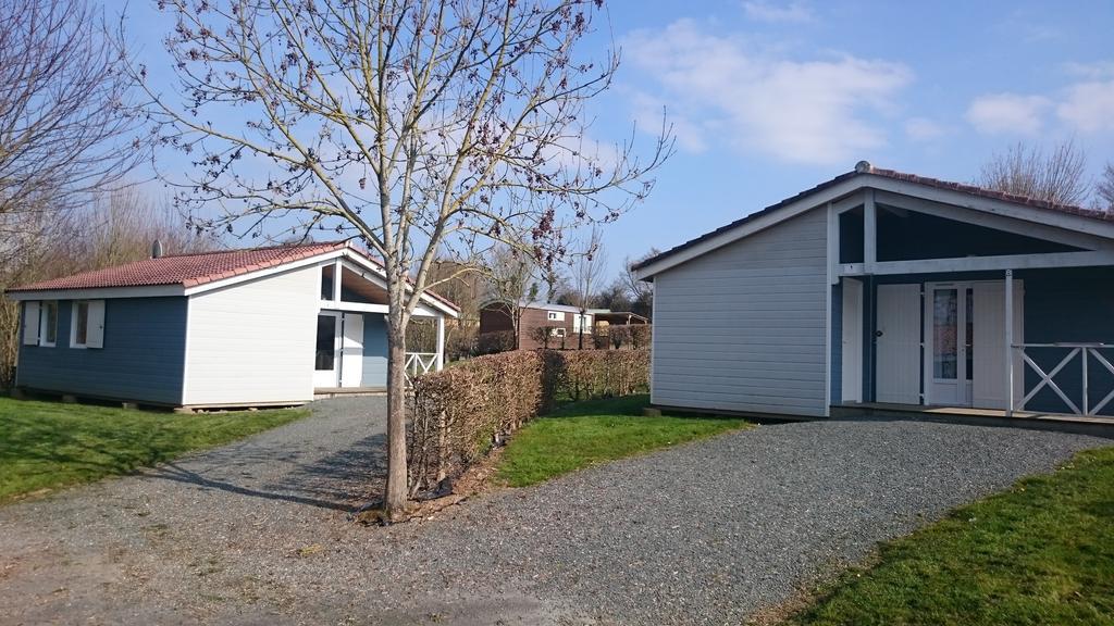 Camping Des Rulieres Hotel Saint-Valerien Exterior photo