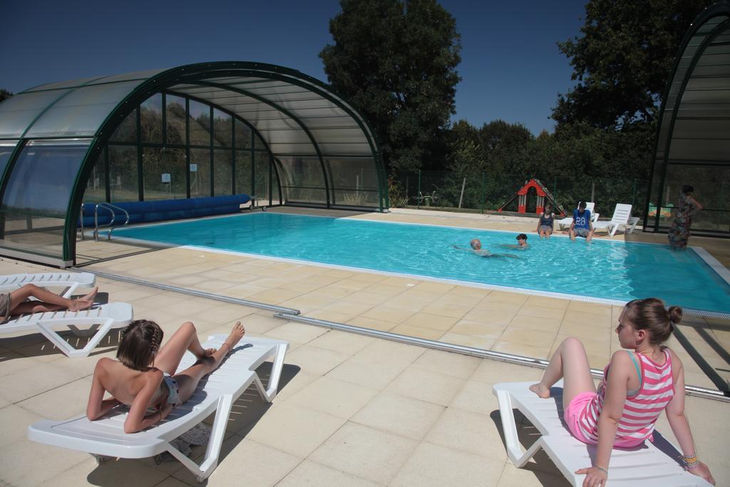 Camping Des Rulieres Hotel Saint-Valerien Exterior photo