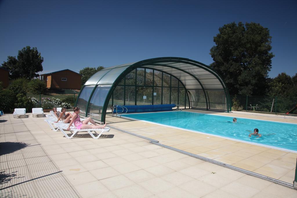 Camping Des Rulieres Hotel Saint-Valerien Exterior photo