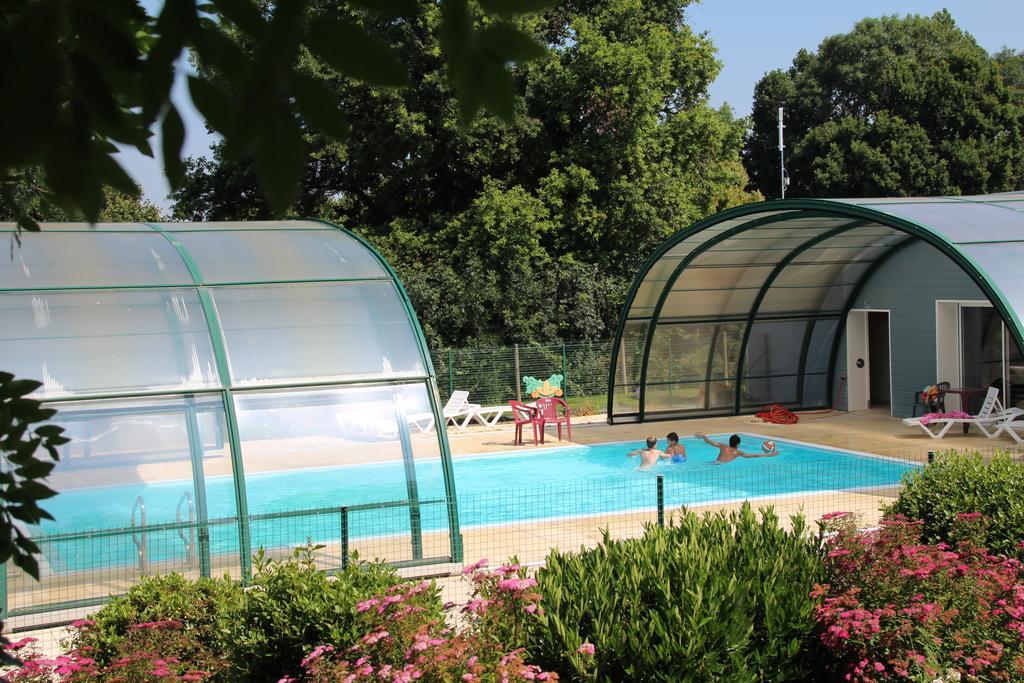 Camping Des Rulieres Hotel Saint-Valerien Exterior photo